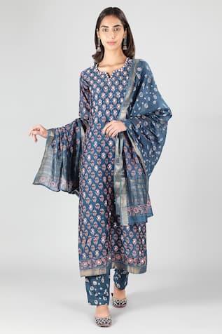 Sheeshakari Poppy Pattern Kurta Pant Set 