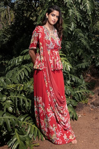 Nea by Nikita Tiwari Floral Pattern Pre-Draped Saree With Peplum Blouse 