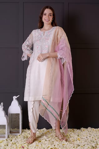 Surabhi Arya Thread Embroidered Kurta Dhoti Pant Set 