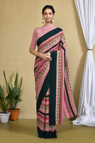 Samyukta Singhania Striped Bouquet Printed Saree With Blouse