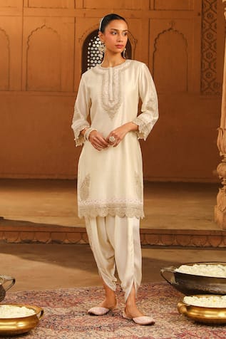 Sheetal Batra Anika Silk Chanderi Embroidered Kurta With Dhoti Pant 