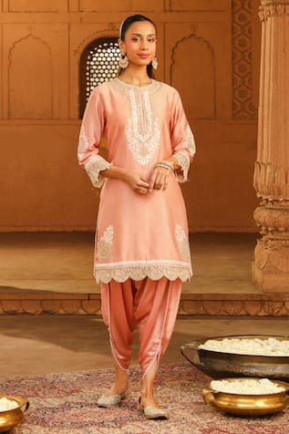 Sheetal Batra Ernika Kashmiri Tilla Embroidered Kurta With Dhoti Pant 