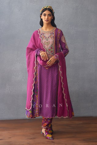 Torani Dil Kusha Eira Floral Print Embroidered Kurta Pant Set 