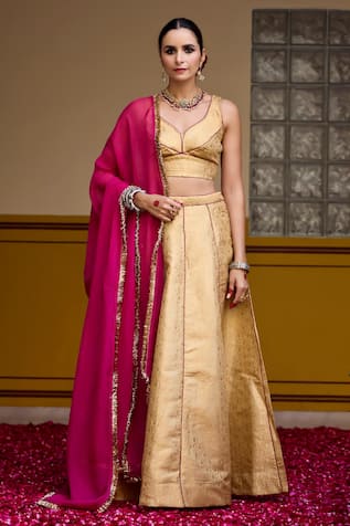 Baaro Masi Floral Embroidered Blouse Lehenga Set 