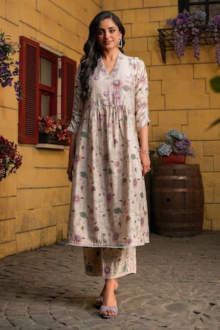 Label Niti Bothra Mughal Floral Vine Print Kurta With Pant 