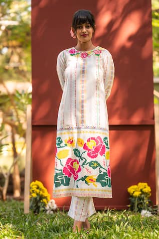 PRACHI KAMAT Portuguese Print Kurta Set With Jacket 