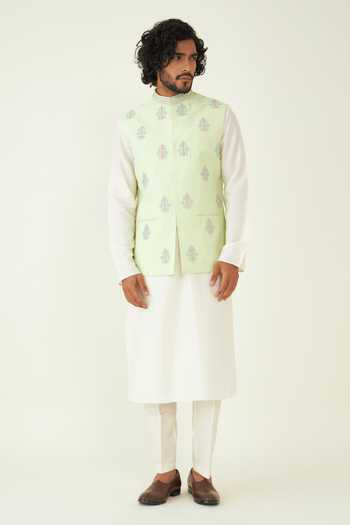 Roohbyridhimaa Pastel Green Resham Embroidered Bundi 