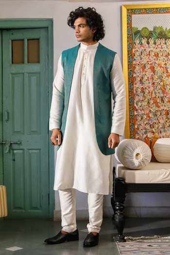 Roohbyridhimaa Teal Green Stripe Pattern Bundi 