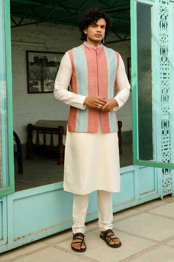 Roohbyridhimaa Color Block Dori Embroidered Bundi 