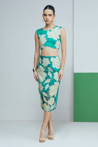 Studio Radical Gardenia Zari Applique Crop Top With Pencil Skirt 