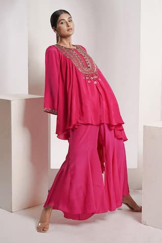 DEEPIKA CHOPRA Anti-Fit Asymmetric Kurta With Panelled Pant 