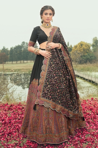 Safaa The Ulfat Floral Woven Lehenga Set