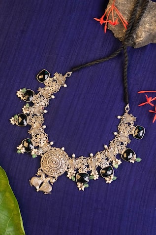 Onyx Embellished Temple Necklace 