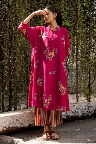 Label Shreya Sharma Floral Blossom Patterned Kurta With Pant 