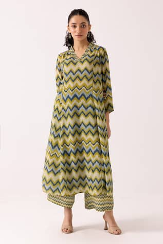 Label Shreya Sharma Chevron Patterned Kurta With Pant 