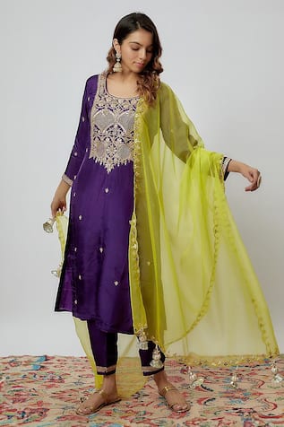 Yuvraani Jaipur Hand Embroidered Kurta Pant Set 