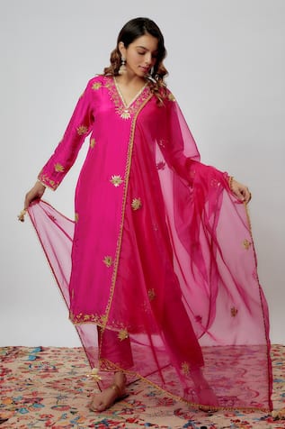 Yuvraani Jaipur Gota Hand Embroidered Kurta Pant Set 