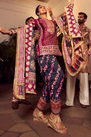 Mayyur Girotra Couture Floral Butti Embroidered Kurta Pant Set 