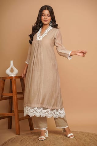 Gulabik Jaipur Florin Lace Embellished Kurta With Pant 