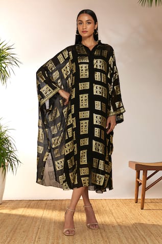 Masaba Open Doors Foil Print Collared Kaftan 