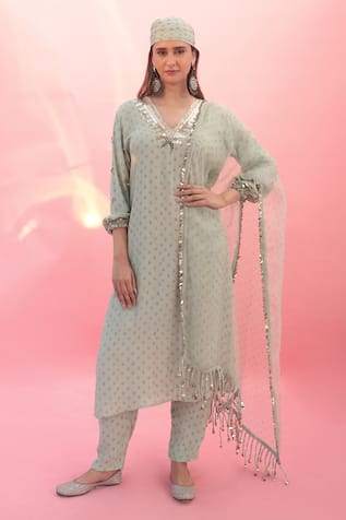 PRAHNAAYA Mahi Sequin Embroidered Kurta Set 