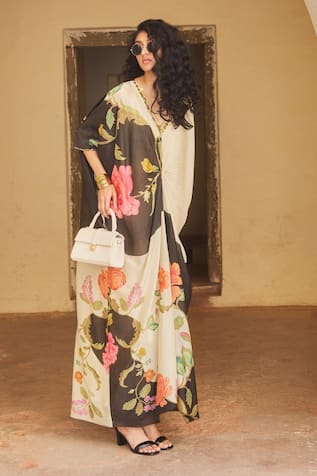 Paulmi and Harsh Printed Kaftan With Inner 