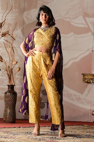 Farha Syed Circular Motifs Embroidered Jacket Pant Set 