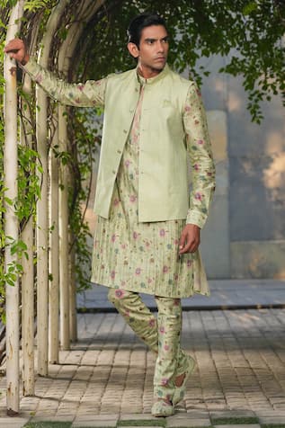 Label Niti Bothra Silk Chanderi Thread Embroidered Bundi & Kurta Set 