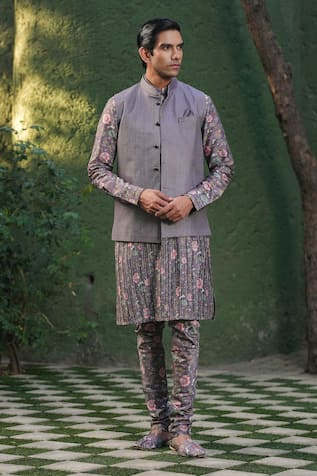 Label Niti Bothra Embroidered Bundi & Pleated Kurta Set 