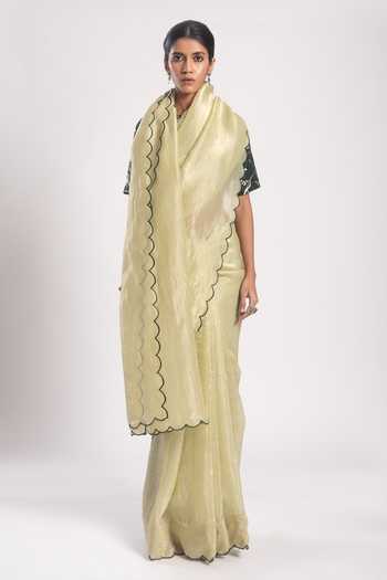 Tuli Yuni Scallop Trimmed Saree 