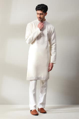 Soniya G Paisley Embroidered Kurta With Pant 