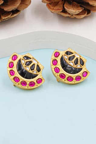 Contrast Kundan Ornamented Earrings 