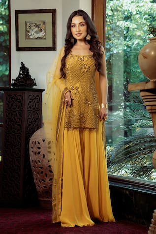 SHASHANK ARYA Bead Embellished Strappy Kurta Flared Pant Set 