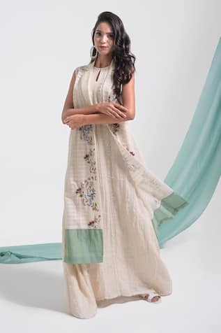 Kushani Raw Edges Maxi Dress With Gardenia Embroidered Jacket 