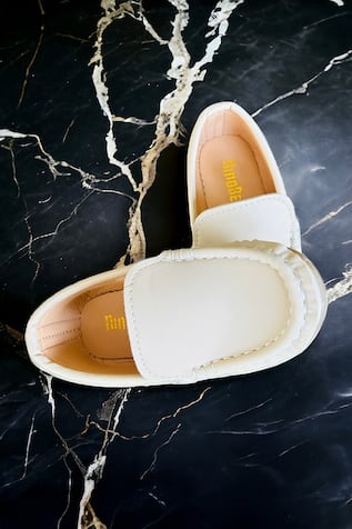 Stitchline Thread Border Embroidered Loafers 