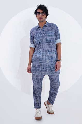 Jajaabor Checkered Print Kurta With Pant 