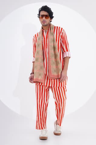 Jajaabor Stripe Print Kurta With Pant 