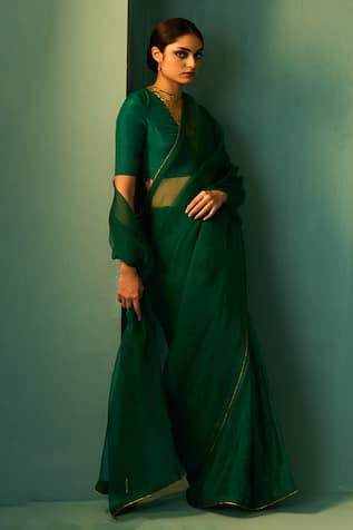 Nishar Ahmed Naila Plain Saree 