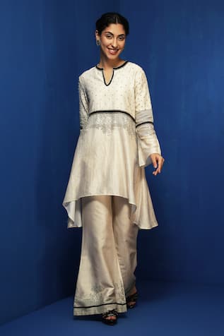 Krishna Mehta Pearl Embellished Kurta 