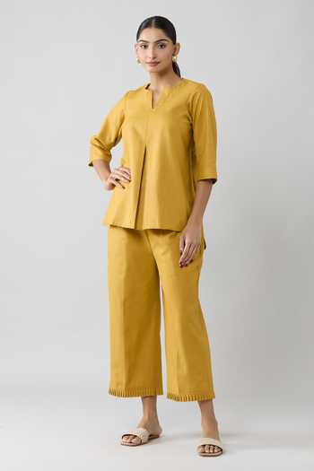 Naintara Bajaj Solid Top & Pleated Hem Pant Co-ord Set 