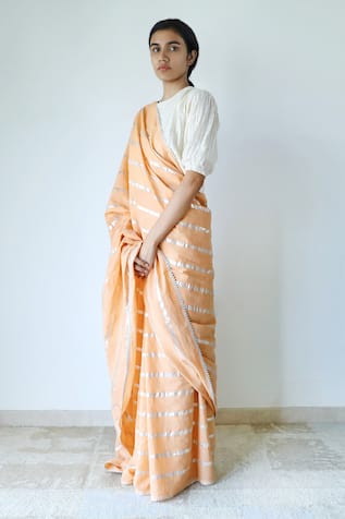 Merakus Zari Stripe Pattern Saree 