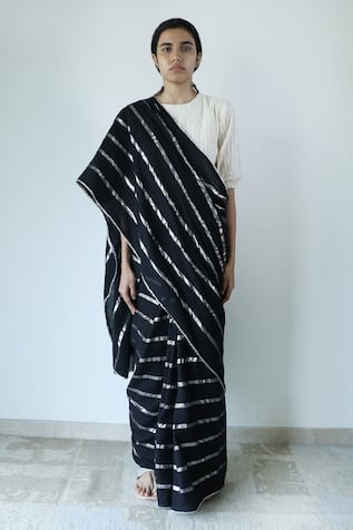 Merakus Zari Stripe Pattern Cotton Saree With Blouse 