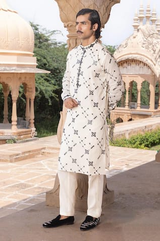 Preevin Helix Mirror Bloom Embroidered Kurta Set 