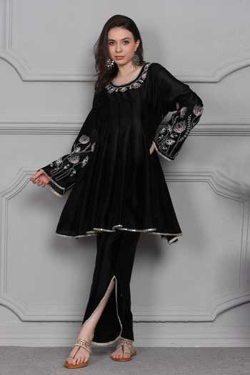 Midori By Sgv Kali Lotus Embroidered Anarkali With Petal Pant 