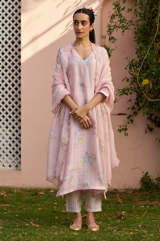 Surmaye Dawn Magnolia Floral Print Kurta Pant Set 