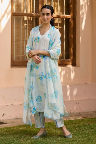 Surmaye Dawn Poppy Hand Painted Kurta With Pant 