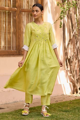 Surmaye Blossom Embellished Smocked Yoke Kurta With Pant 