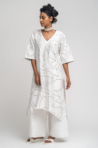 ATBW Chanderi Thread Embroidered Kurta With Palazzo 