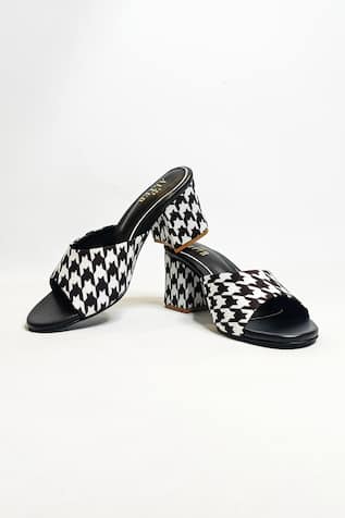 Houndstooth Print Slip-On Block Heels 