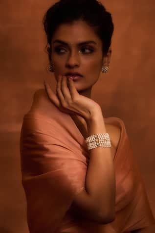 Tarun Tahiliani Layered Pearl String Bracelet 